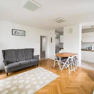 https://embassy-avenue-at-royal-park.warsawhotelspoland.com