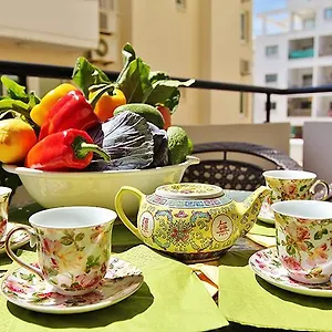 https://makenzy-apartment.protaras-cy-hotels.com